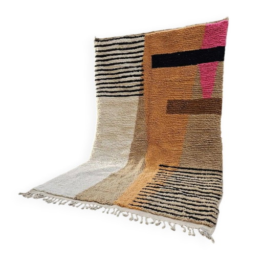 Handmade ecru rug with geometric patterns 200cm x 300cm
