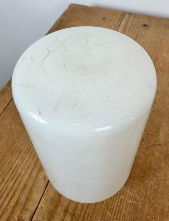 Plafonnier vintage en porcelaine blanche avec verre opalin, années 1970 – Appliques murales (photo 9 of 14)