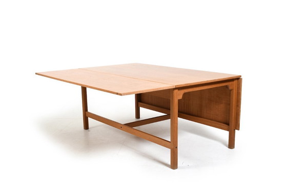 Image 1 of Zeldzame Børge Mogensen bibliotheektafel 6281 in eikenhout