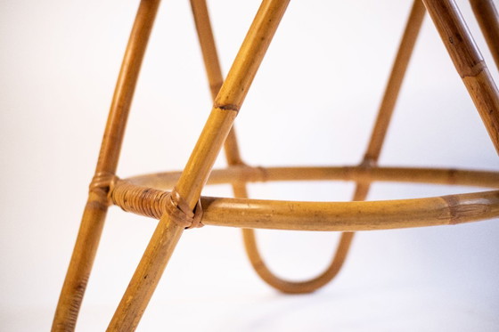 Image 1 of Vintage bijzettafel van bamboe en rotan - jaren 1960