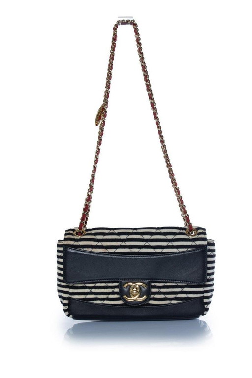 Borsa a tracolla Coco in jersey da marinaio, collezione Cruise 2014 di Chanel.