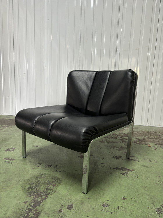 Image 1 of Fauteuil de salon en cuir par Hans Eichenberger pour Girsberger, 1960, Ensemble de 3 chaises + 3 tables d'appoint
