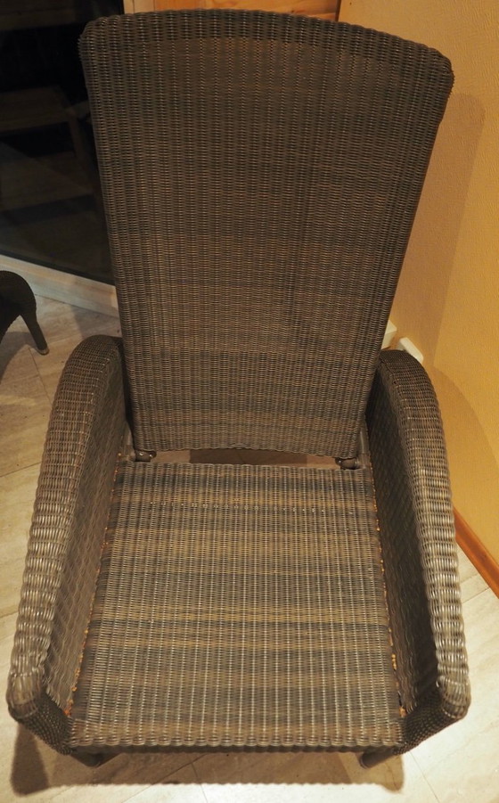 Image 1 of 2 poltrone DEDON con poggiapiedi (cuscini inclusi)