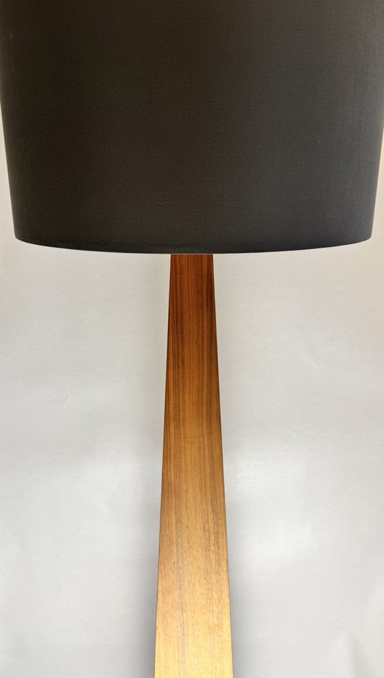 Image 1 of Exclusive wooden floor lamp by Natuzzi - Made in Italy