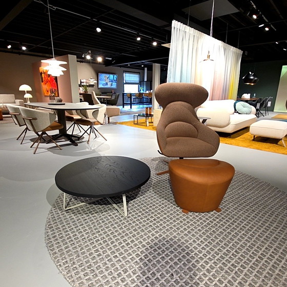 Image 1 of Bert Plantagie Fuse bijzettafel