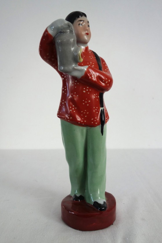 Image 1 of Estatua femenina de porcelana china con forma de galleta - Revolución Cultural n.° 9