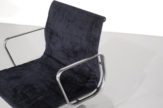 Image 1 of Conjunto de sillones "EA 103" diseñados por Charles Ray Eames para ICF USA, 1969.