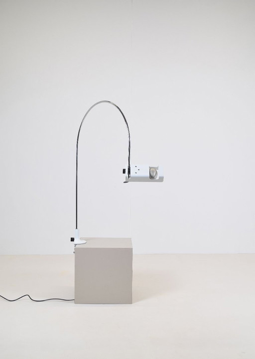 Lampe à pince araignée conçue par Joe Colombo pour Oluce, 1965