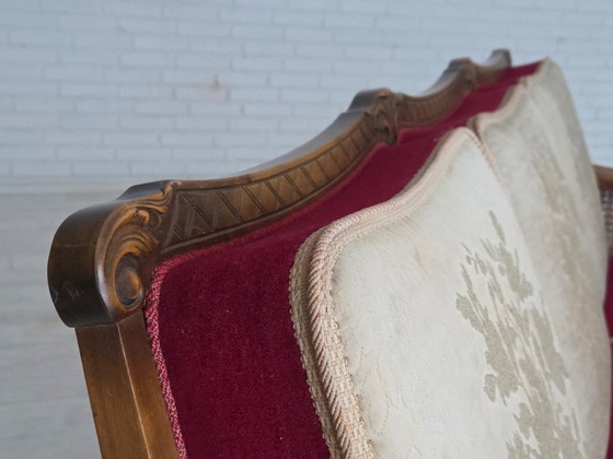 Image 1 of Canapé 3 places danois des années 1930, velours rouge, tissu d'ameublement en maille.