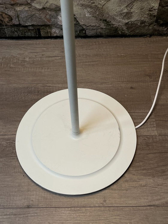 Fritz Hansen Caravaggio Lampadaire – Blanc | Cecilie Manz – Metal (photo 7 of 9)