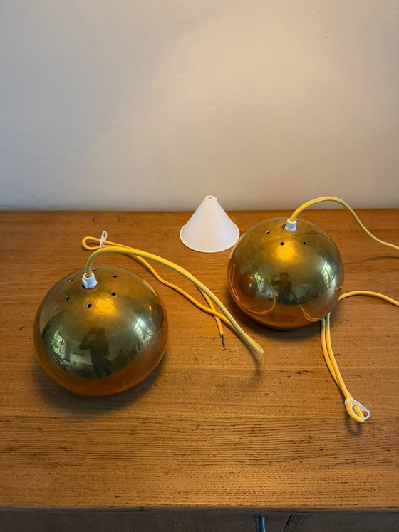 Set of 2 Vintage Topan style pendants - Danish design lamps, Pendant lamps, Metal, Gold (photo 7 of 10)