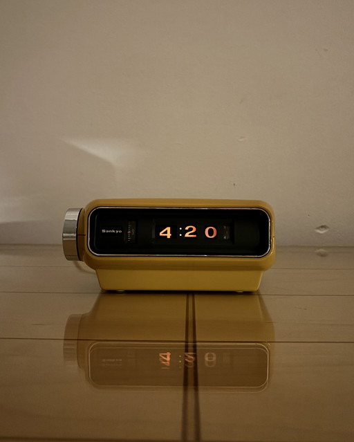 Vintage Sankyo 4000 Digital Clock, Sankyo Clock, Flip, Roll, Alarm Clock, Space Age, 70s, Japan, Minimalism, Mid Century Mustard