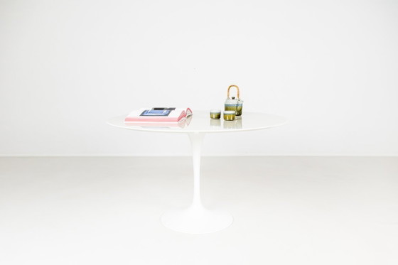 Image 1 of Round Marble Tulip Dining Table by Eero Saarinen, Knoll, 2000s