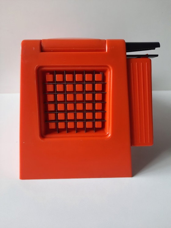 Image 1 of Coupe-frites SUSI orange iconique des années 70, style futuriste – Fabrication suisse, design vintage