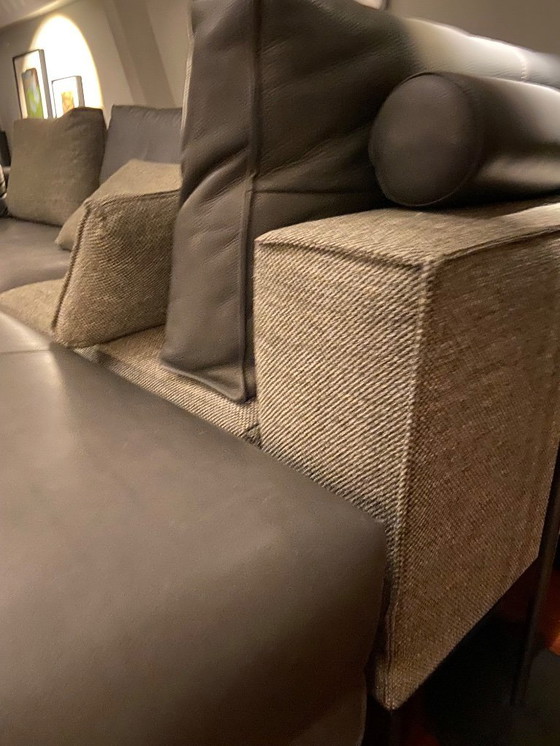 Image 1 of Design on Stock Bank Aikon Lounge