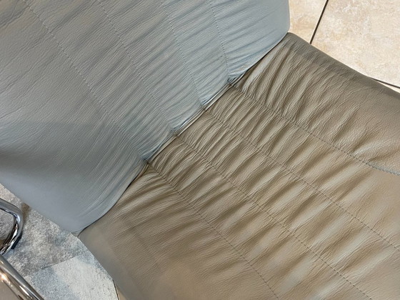 Image 1 of Pareja de sillones plegables Souvignet en cuero cromado gris, 1980