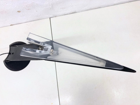 Image 1 of Italiaanse halogeen tafellamp jaren 80 90 design postmodern ruimtetijdperk