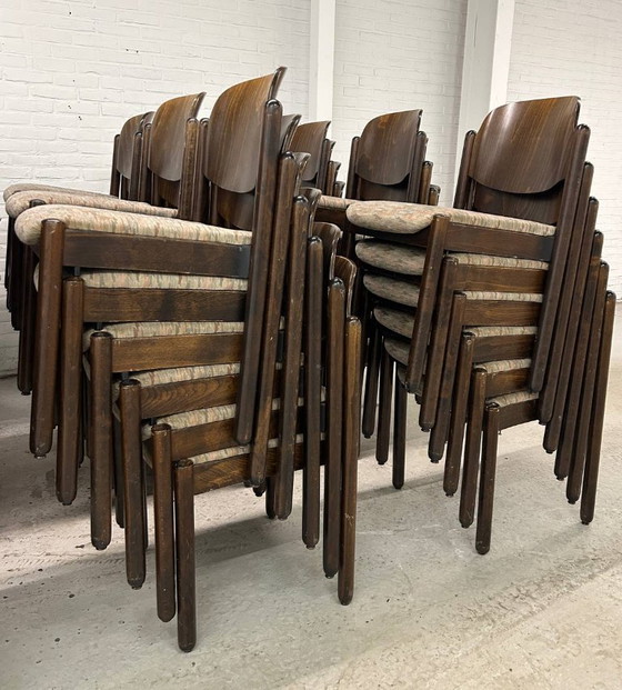 Image 1 of Lotto 69 sedie impilabili in legno vintage
