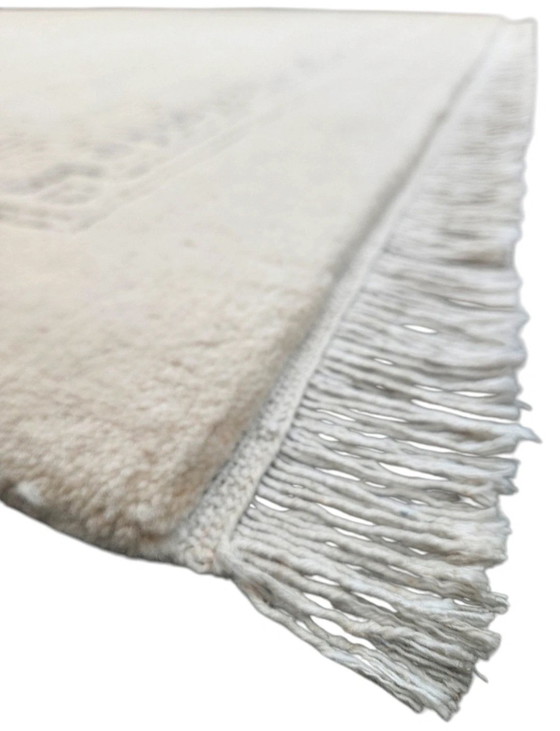 Image 1 of Hand-knotted modern oriental wool rug Cream Nepal 158x236cm
