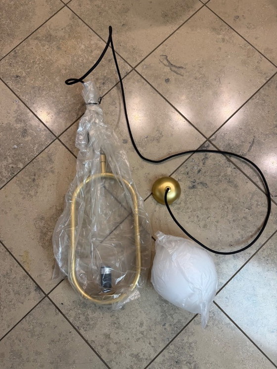 B.Lux C_Ball Pendant lamp – Stone Designs – Gold/Opal glass – New – Belux (photo 2 of 8)