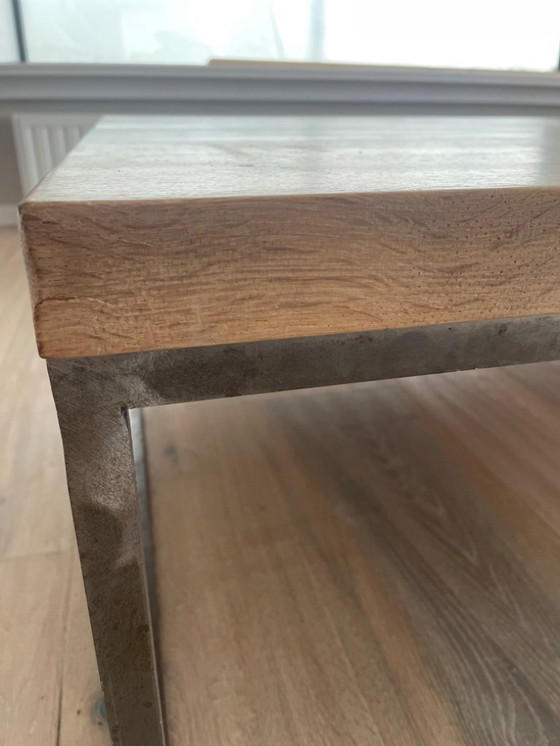 Image 1 of Elegante tavolino in rovere