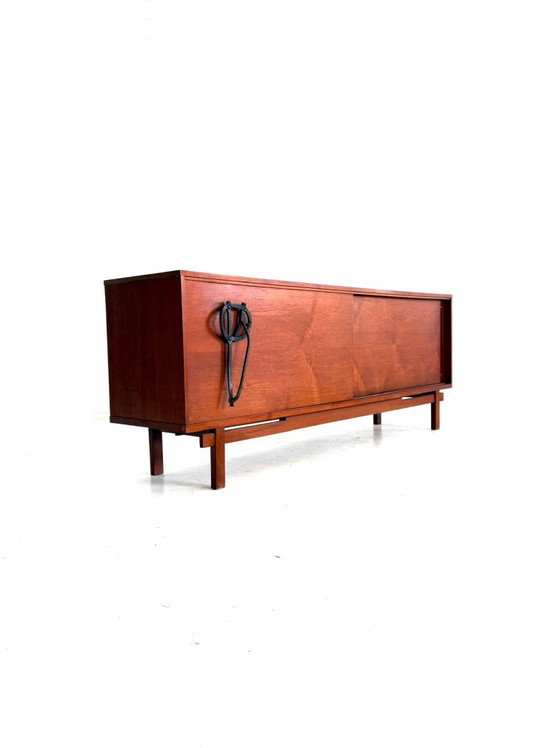 Vintage teak sideboard, Jean Batenburg ‘60 – Wood, Cast Iron (photo 9 of 15)
