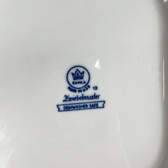 Image 1 of Coppia di piatti quadrati in porcellana, Blue Onion Kahla – Germania dell’Est, 1960–1980