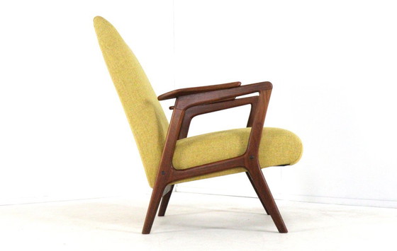 Image 1 of Poltrona vintage 'Hoekschewaard' recentemente rivestita