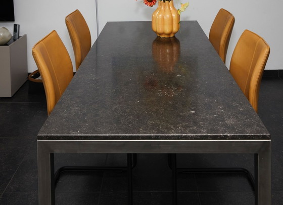 Image 1 of table à manger design nuovo