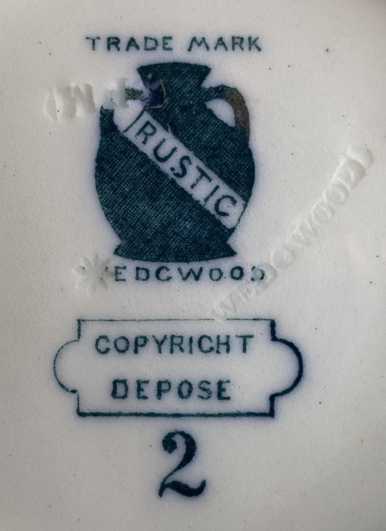 Image 1 of Charmante Geschulpte Schaal 19e-eeuws Wedgwood