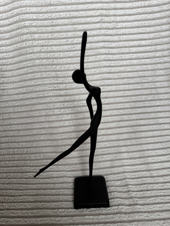 Image 1 of Figurines de ballerines IKEA par Bodrul Khalique