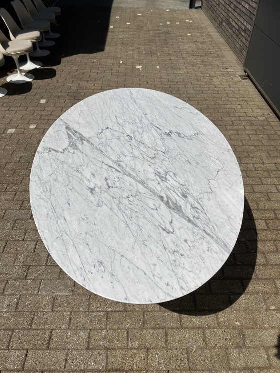 Image 1 of Tavolo ovale Knoll Tulip originale e 6 sedie Knoll Tulip in ottime condizioni!