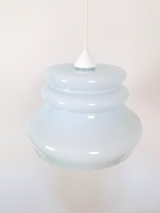 Image 1 of Lampada a sospensione vintage in vetro opalino azzurro