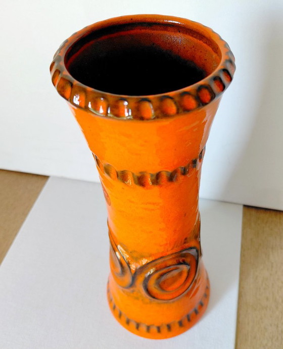 Vintage Jasba Keramik Vase, With Spiral Relief WGP 1970s – Ceramic (photo 12 of 13)