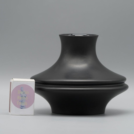Image 1 of Werner Uhl ROSENTHAL Vase en porcelaine Duo UFO Noir mat & Blanc brillant