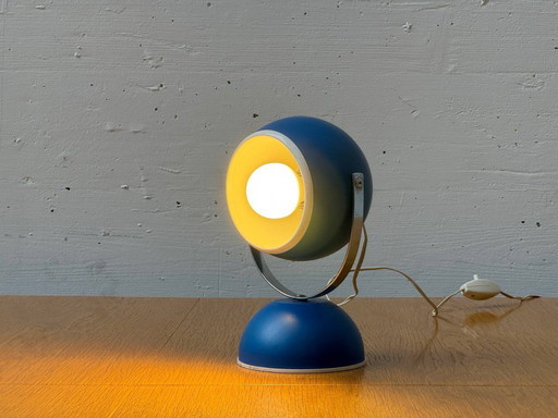 Lampada da tavolo a forma di occhio, dal design futuristico, anni '70.