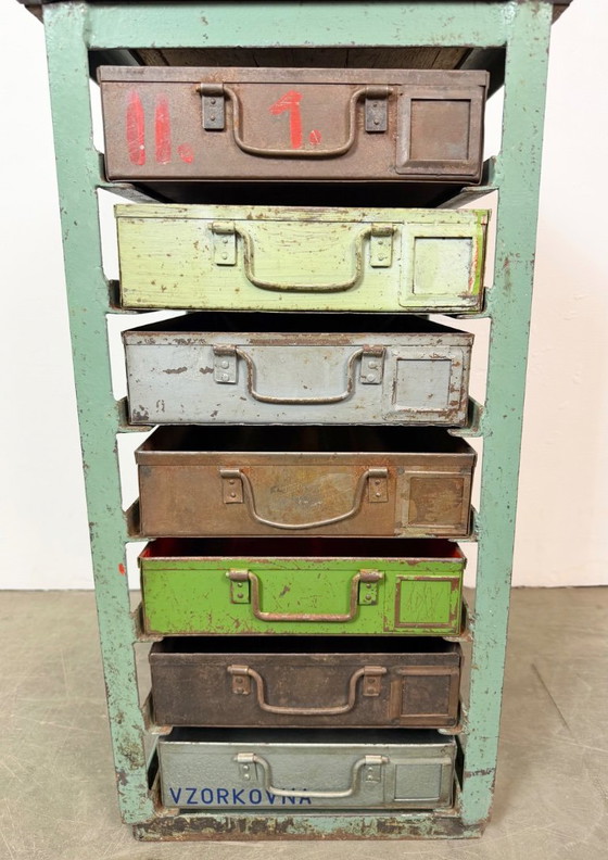 Vintage groene industriële ijzeren ladekast, jaren 1950 – Ladekasten, Iron (photo 8 of 14)