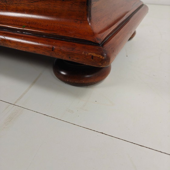 Image 1 of Boekenkast aperto Barley Twist – Massief Walnoot, 1930 circa