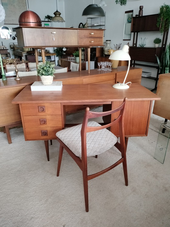 Image 1 of Scrivania vintage in teak, stile metà secolo