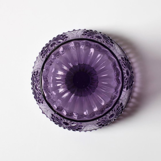 Image 1 of Ciotola con piedistallo in vetro pressato color ametista viola Godinger – Vintage USA anni 2000