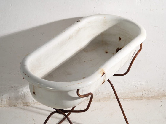 Antique bathtub in enamelled iron – Central Europe, circa 1950 #2 – Decorative Objects, Industrieel (photo 21 of 40)