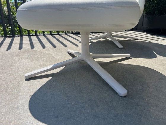 Image 1 of Vitra Grand repos met ottoman