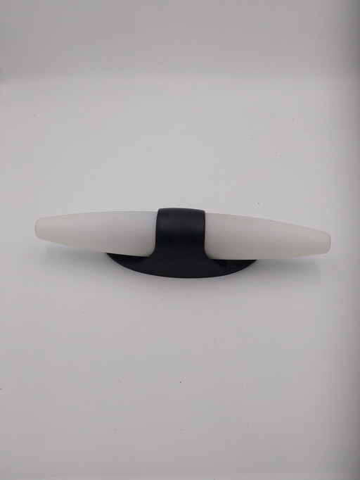 1 x Lampada da parete Bo-niko in bachelite e vetro opalino anni '50