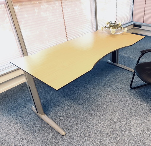 Scrivania da ufficio in faggio con sedia direzionale regolabile in pelle e mobiletto con base a rotelle