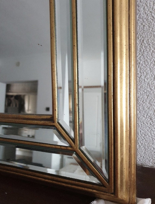 The lousy mirror