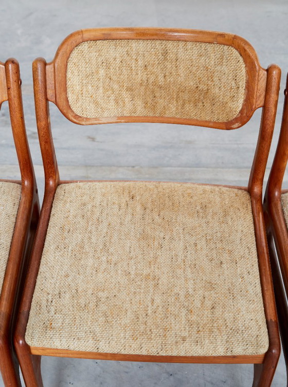 Sedie da pranzo in teak Mid-Century di Johannes Andersen per Uldum, set di 6 – Wool (photo 15 of 17)