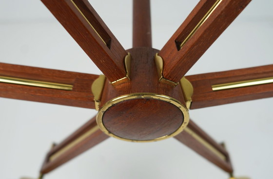 Image 1 of Lámpara de techo Sputnik de 8 luces, mediados de siglo, de teca, latón y vidrio, de la década de 1960