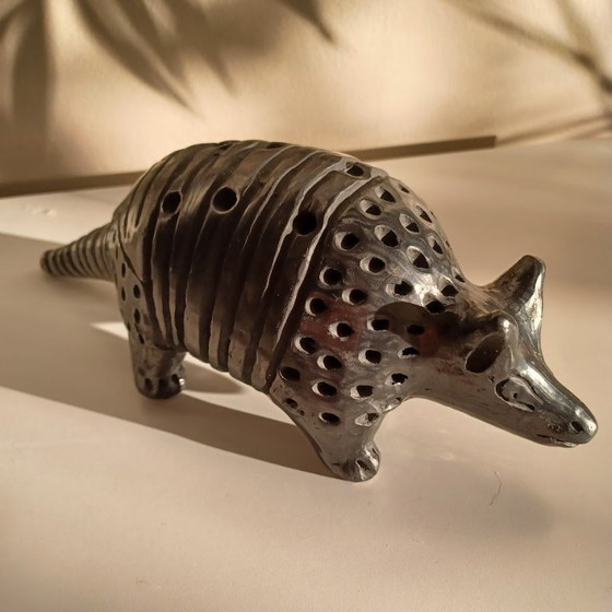 Image 1 of "Vintage Mexican ceramics - signed Dona Rosa armadillo - barro negro - Oaxaca"