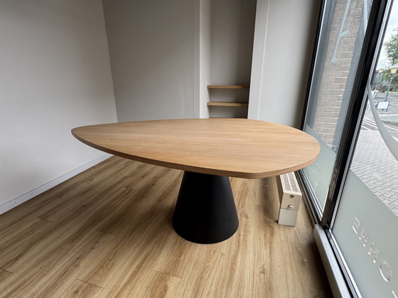 Image 1 of Organisch gevormde druppeltafel