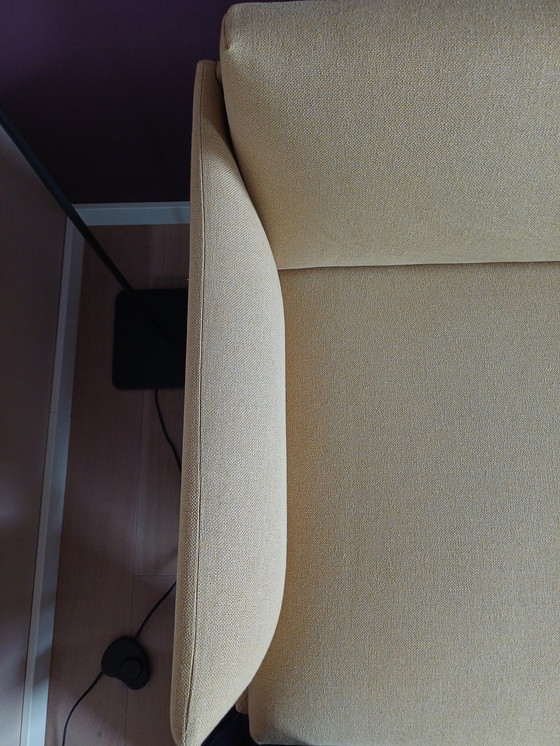 Image 1 of Canapé jaune doré Outline Muuto